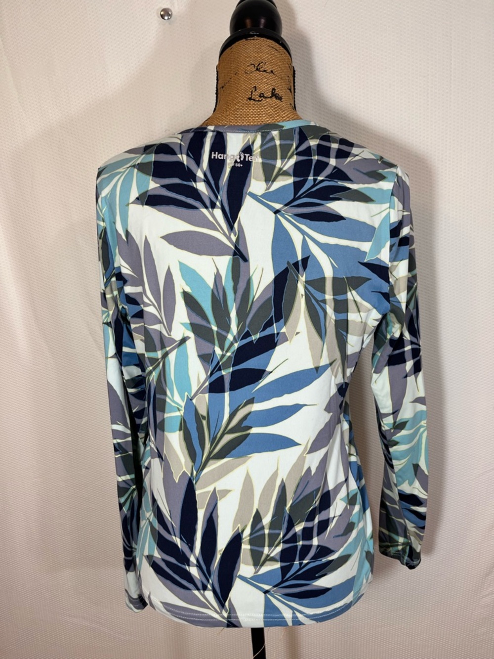 Women's SPF 50 Long-Sleeve Leaf Print Top in Blue Beachwear Hang Ten size MEDIUM - Picture 3 of 10